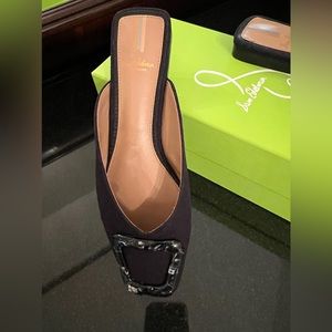 NEW IN BOX.  SAM EDELMAN LAVINA BUCKLE MULE.  BLACK LINEN.  SIZE 8.